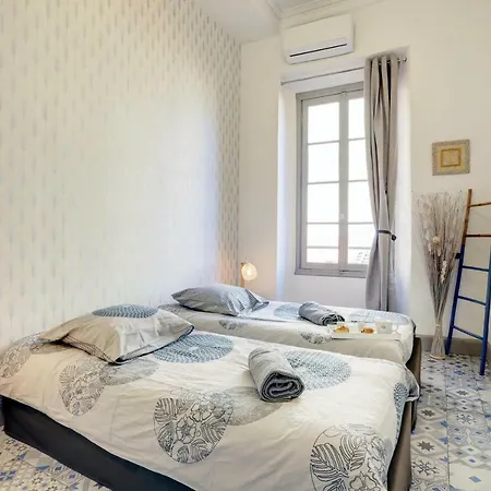 Daire Le Philibert - Splendid, 6 Bedrooms, 12p, Port, Air Cond